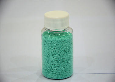 Зеленый сульфат натрия спеклов цвета зерен пятнает химикаты чистки